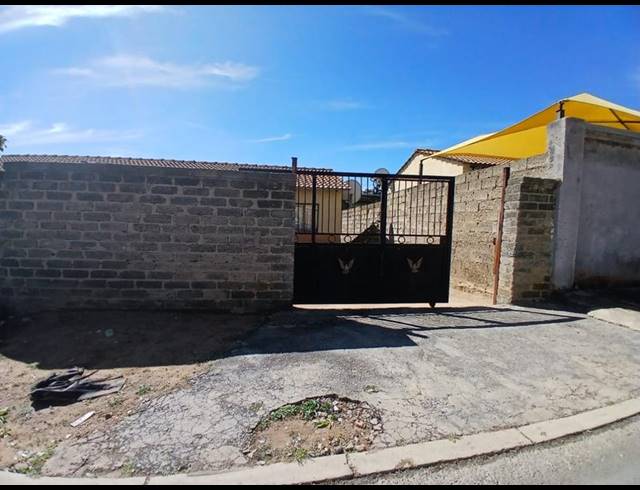4 BEDROOM HOUSE FOR SALE IN OLIEVENHOUTBOS